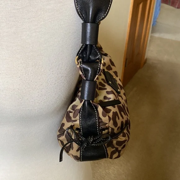 Kate Spade like new (used once) mini gabi camel purse - Picture 3 of 13